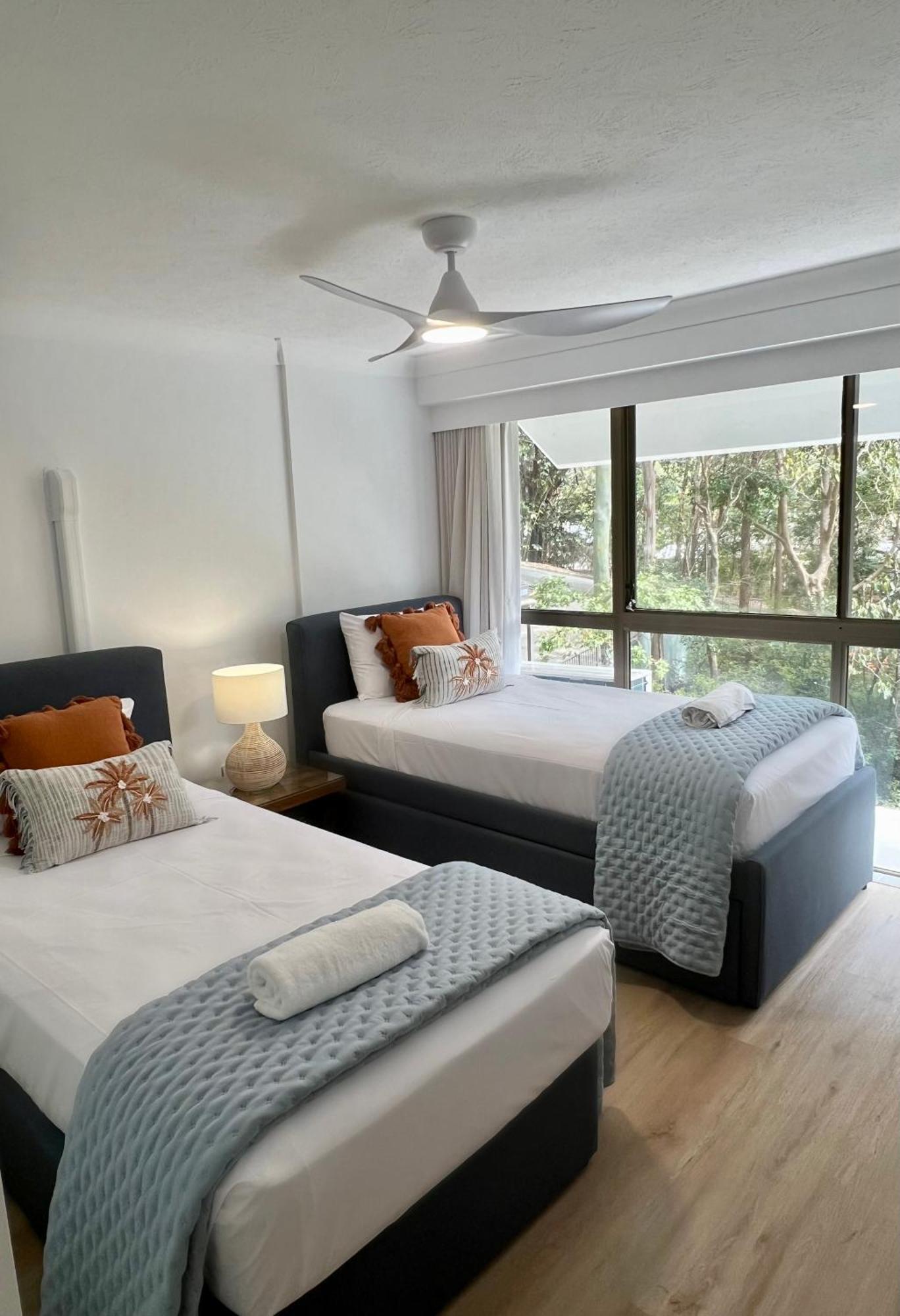 อพาร์ทเมนท์สเจมินี่คอร์ทฮอลิเดย์ Aparthotel โกลด์โคสต์ ภายนอก รูปภาพ